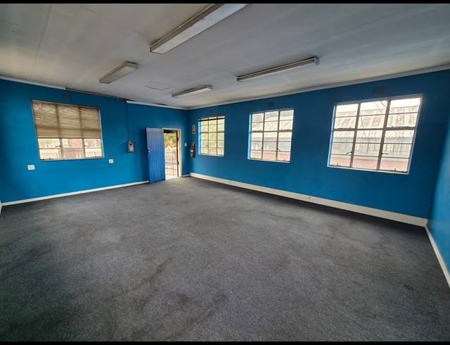 170M² WAREHOUSE TO LET IN WADEVILLE